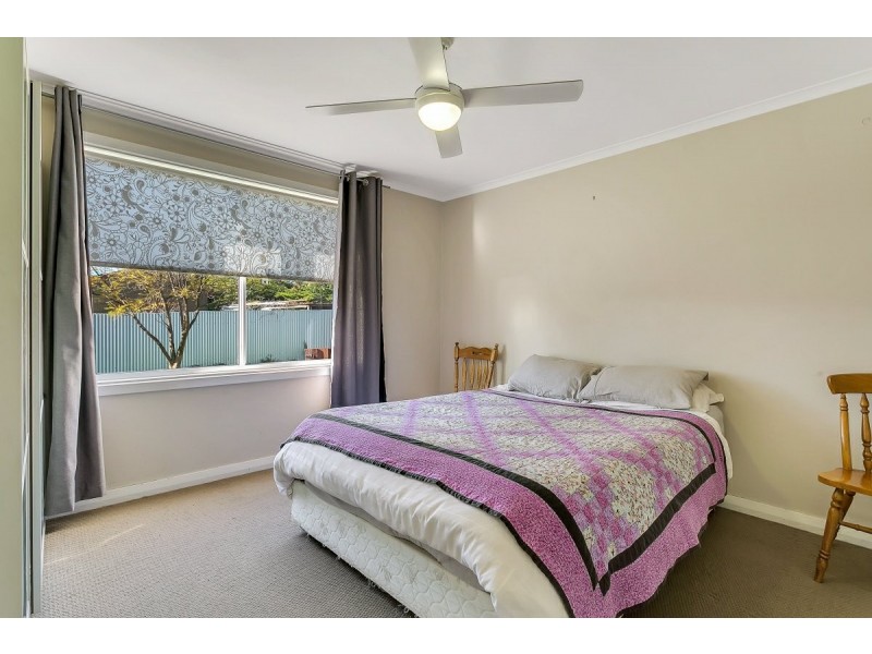18 Figtree Crescent, Huntfield Heights SA 5163