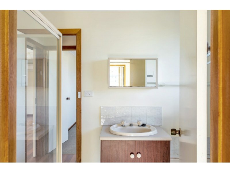 8 Providence Place, Hindmarsh Island SA 5214