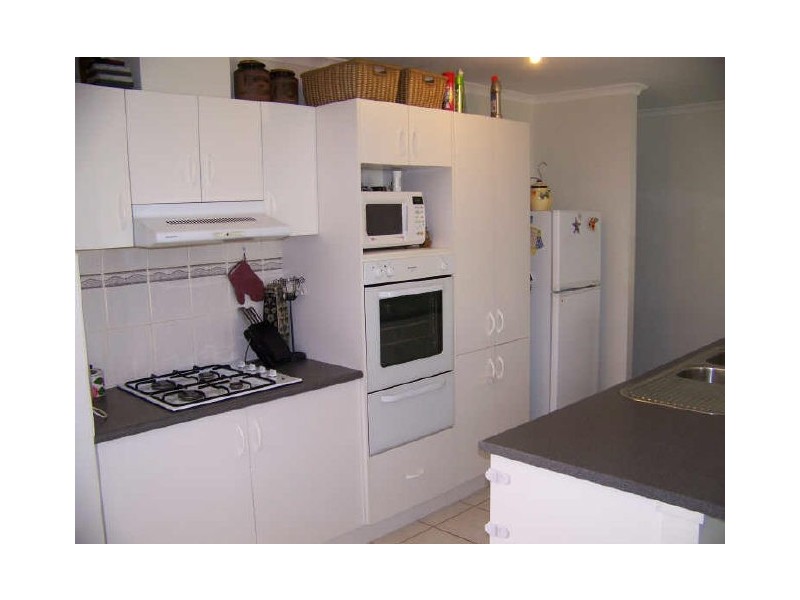 11 Cockle Avenue, Aldinga Beach SA 5173