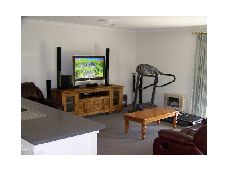 11 Cockle Avenue, Aldinga Beach SA 5173