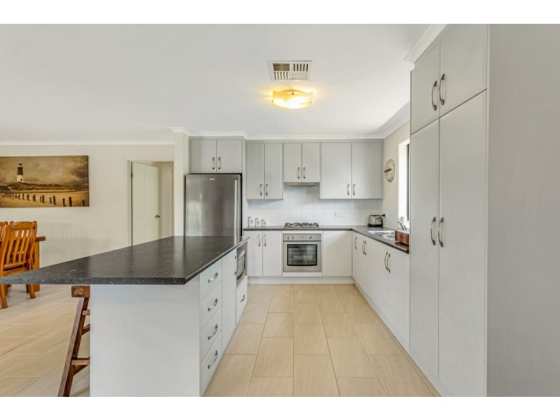 8 Seagreen Way, Aldinga Beach SA 5173