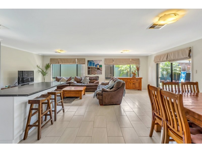 8 Seagreen Way, Aldinga Beach SA 5173