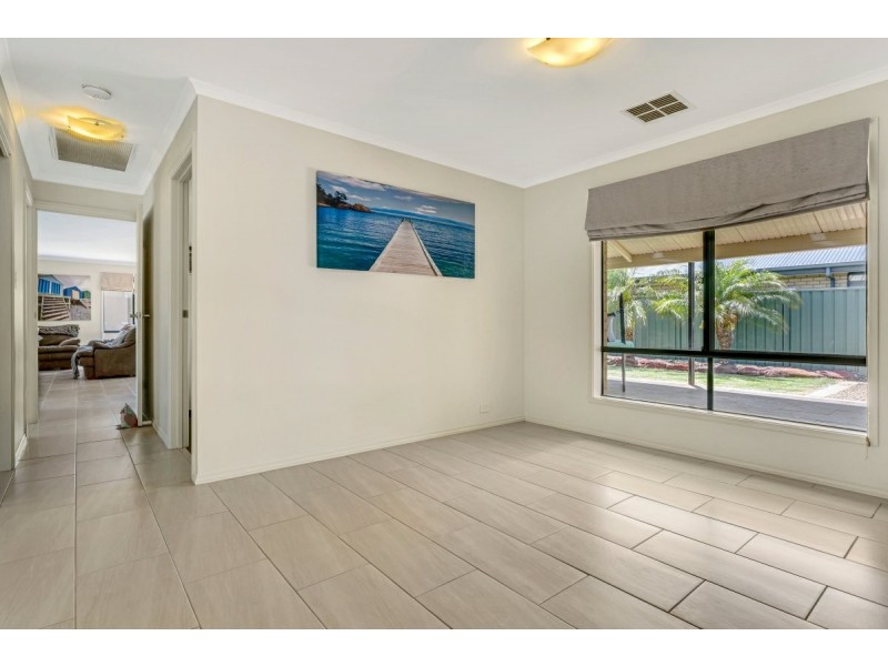 8 Seagreen Way, Aldinga Beach SA 5173