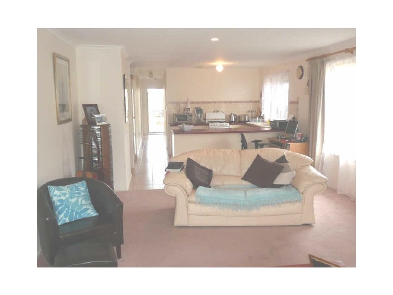 12 Preston Court, Moana SA 5169