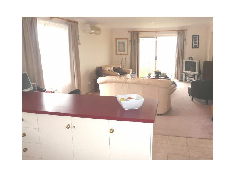 12 Preston Court, Moana SA 5169