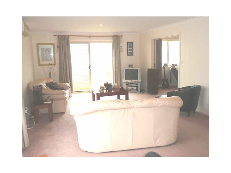 12 Preston Court, Moana SA 5169