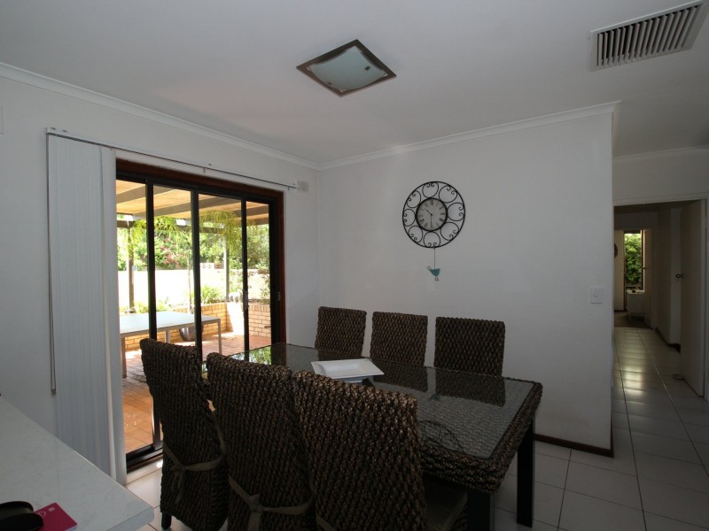 10 Madeline Crescent, Hallett Cove SA 5158