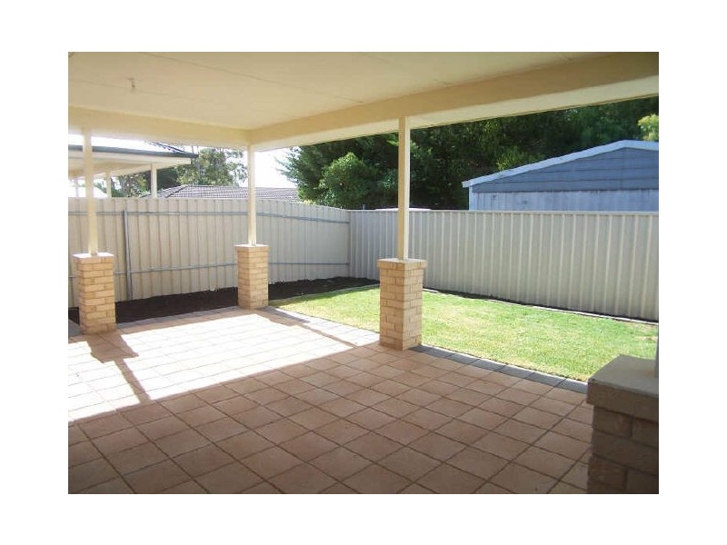 23 Hamilton Road, Aldinga Beach SA 5173