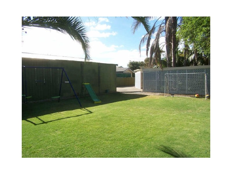 21 Irving Road, Aldinga Beach SA 5173