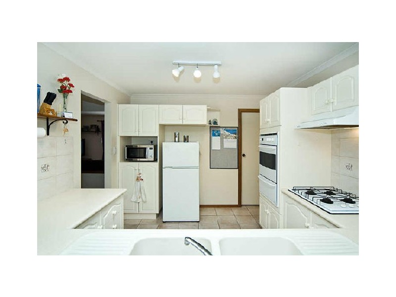 33 Pridham Boulevard, Aldinga Beach SA 5173
