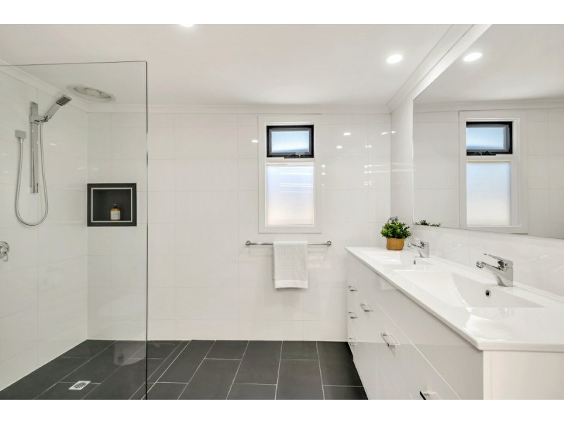 27 Selway Terrace, O’sullivan Beach SA 5166