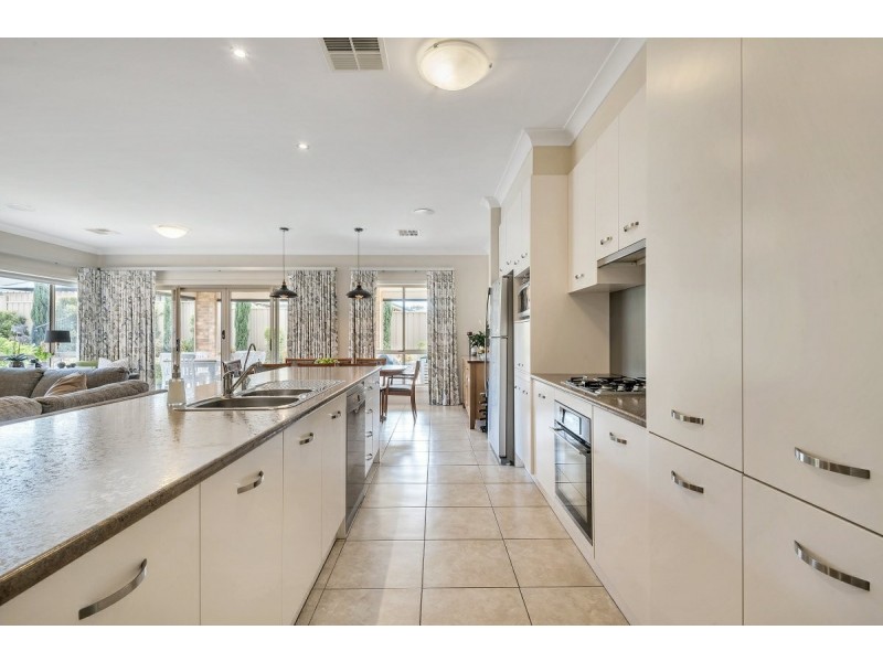 4 Mistletoe Street, Aldinga Beach SA 5173