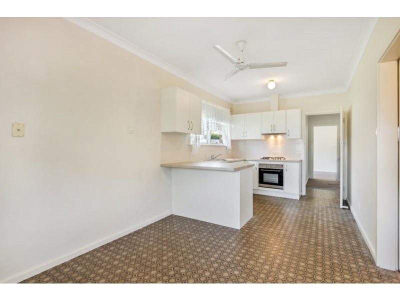 8 Claret Street, Morphett Vale SA 5162