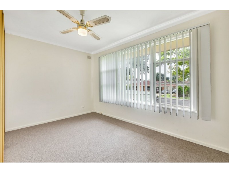 8 Claret Street, Morphett Vale SA 5162