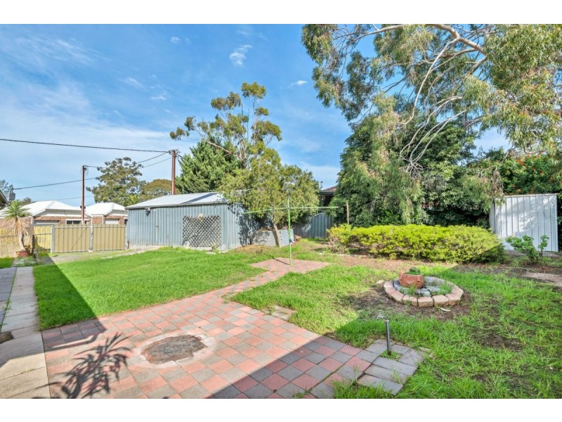 8 Claret Street, Morphett Vale SA 5162