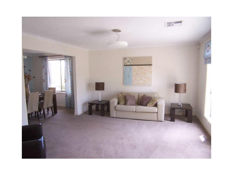 8 Nicholl Avenue, Aldinga Beach SA 5173