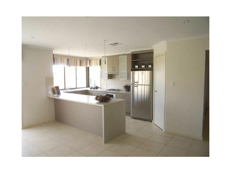 8 Nicholl Avenue, Aldinga Beach SA 5173