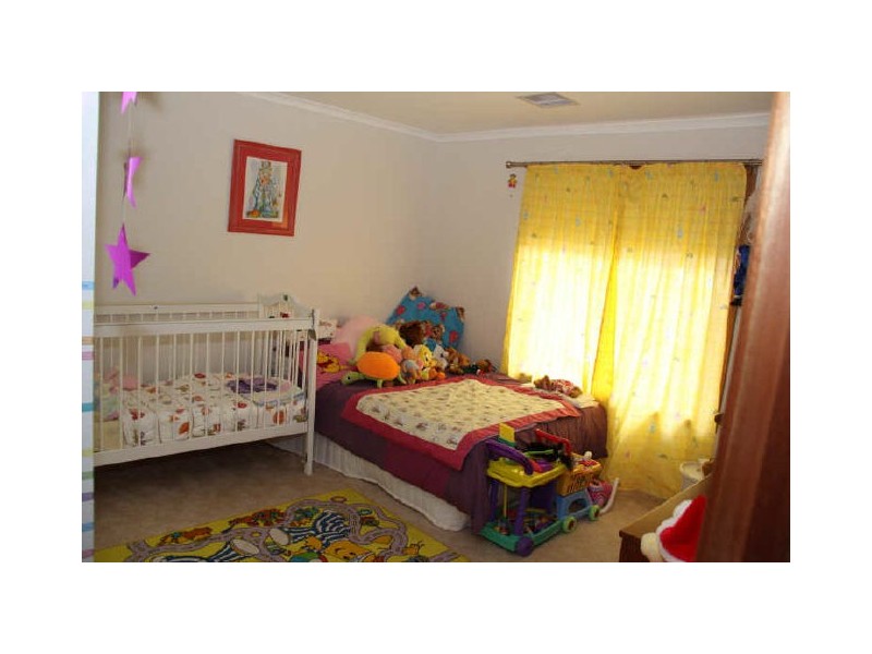 16 Livermead Way, Moana SA 5169