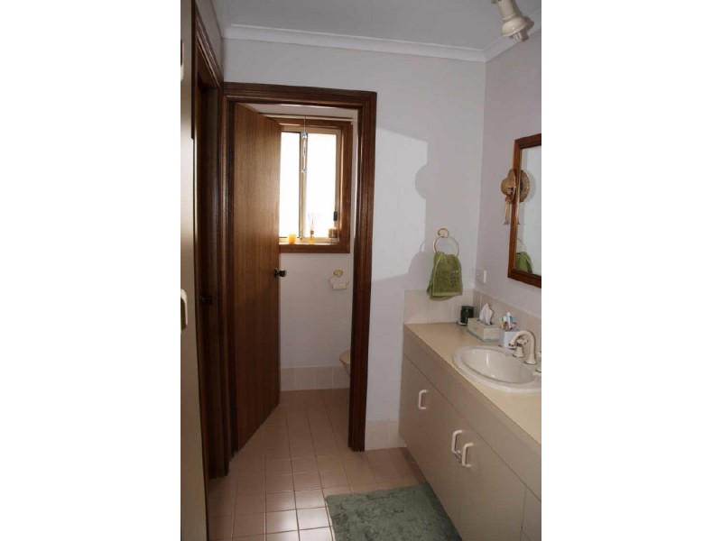 16 Livermead Way, Moana SA 5169