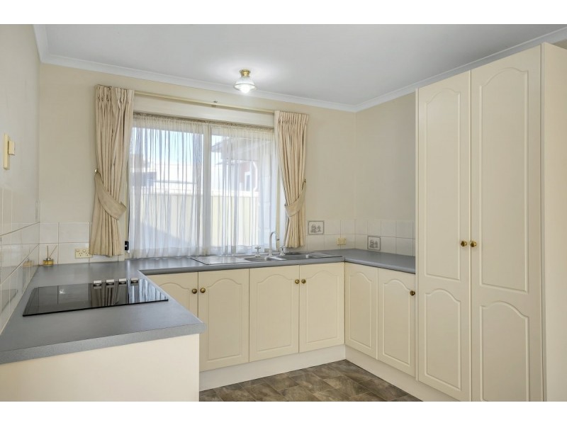 Unit 2/7 Osterley Terrace, Seacliff Park SA 5049