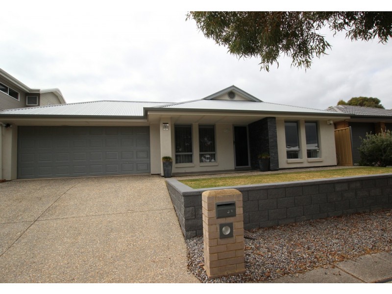 11 Kaurna Avenue, Aldinga Beach SA 5173