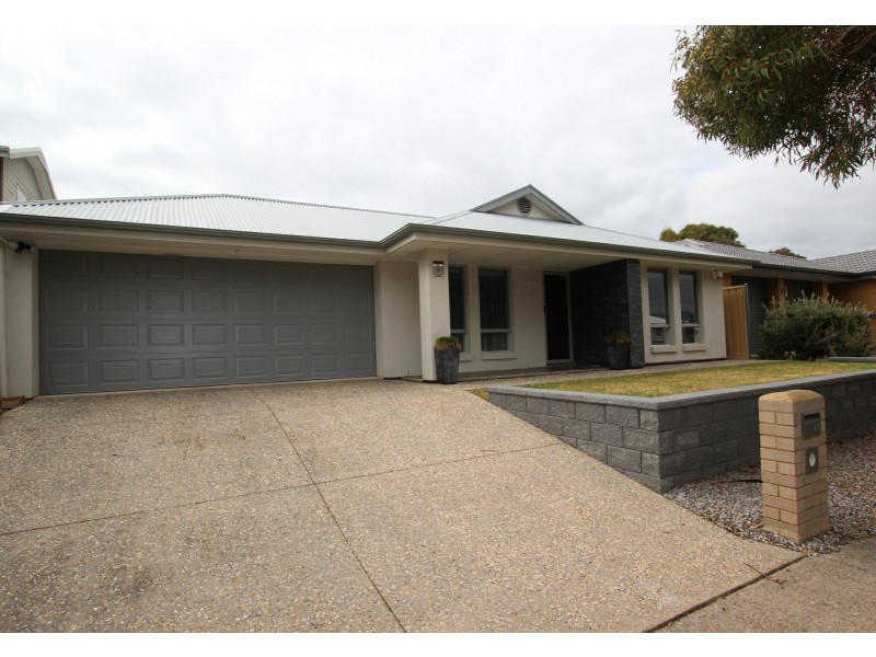 11 Kaurna Avenue, Aldinga Beach SA 5173