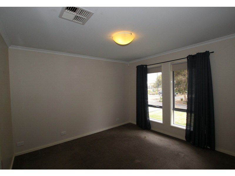 11 Kaurna Avenue, Aldinga Beach SA 5173