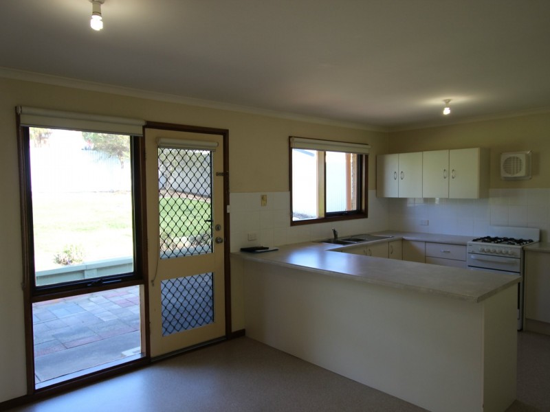 27 Birchenough Road, Huntfield Heights SA 5163