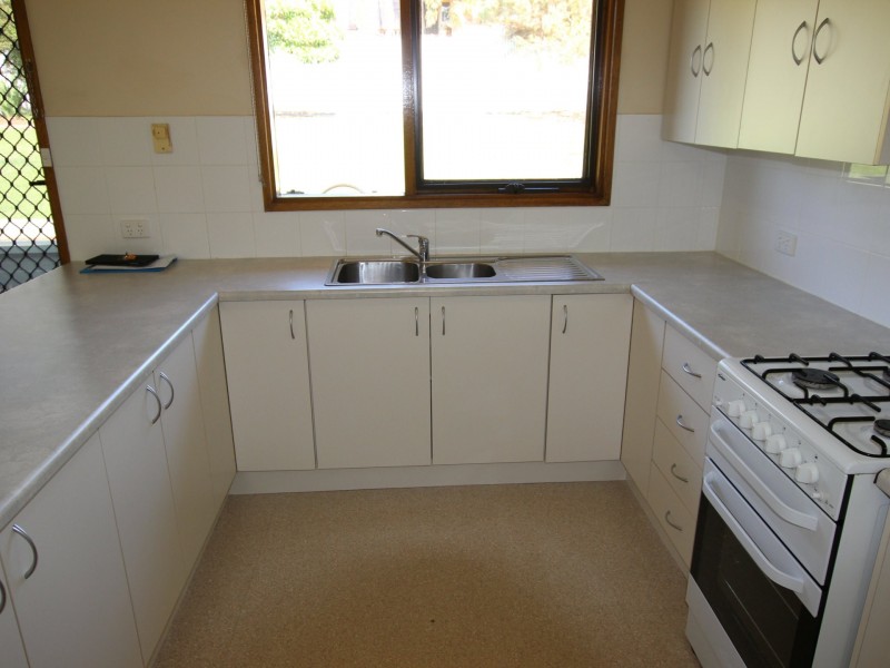 27 Birchenough Road, Huntfield Heights SA 5163