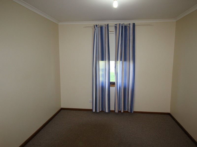 27 Birchenough Road, Huntfield Heights SA 5163