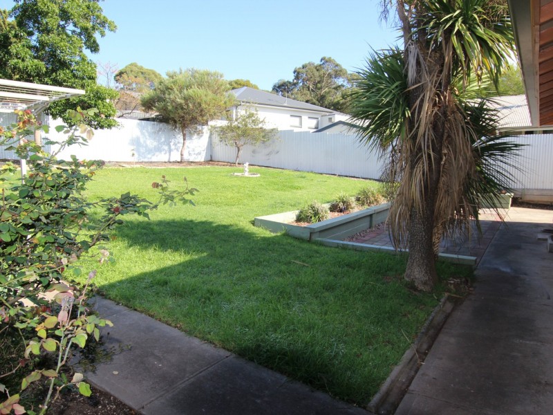 27 Birchenough Road, Huntfield Heights SA 5163