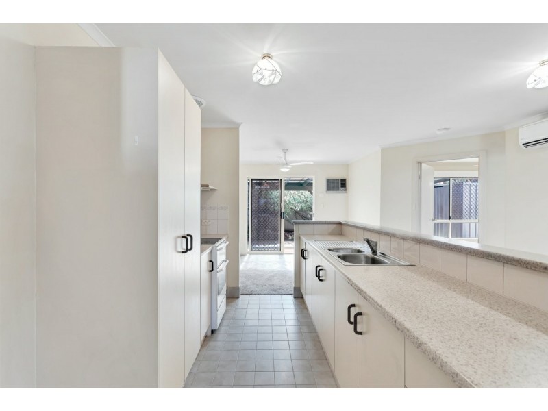2/23 Heathersay Avenue, Aldinga Beach SA 5173