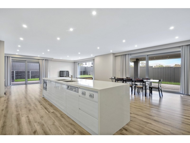 4 Duncanson Avenue, Sellicks Beach SA 5174