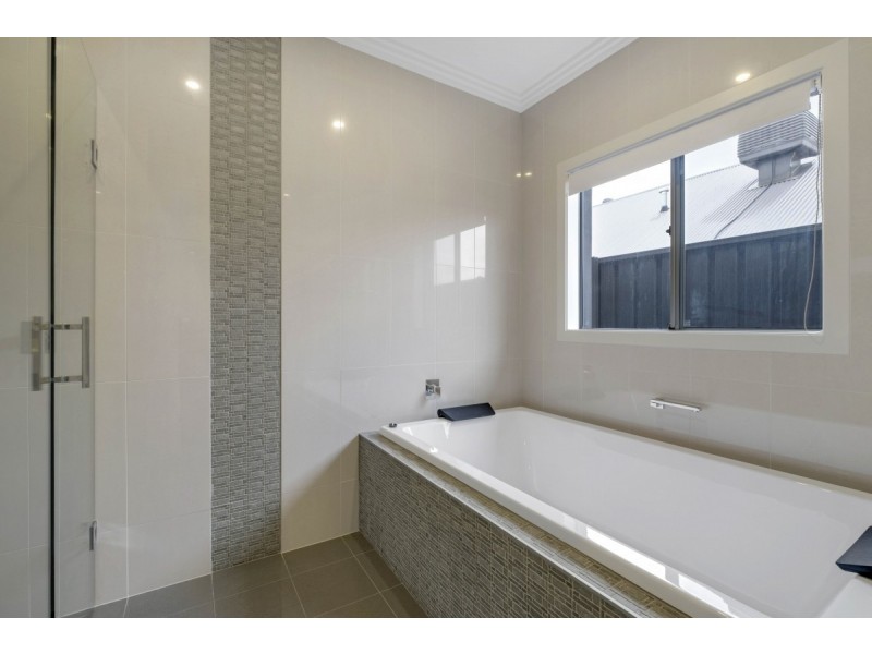 4 Duncanson Avenue, Sellicks Beach SA 5174