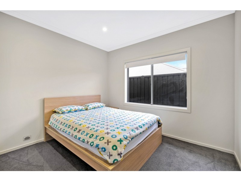 4 Duncanson Avenue, Sellicks Beach SA 5174