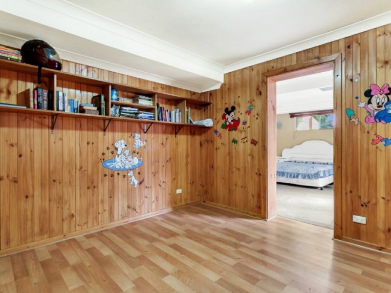 3 Vincent Crescent, Morphett Vale SA 5162