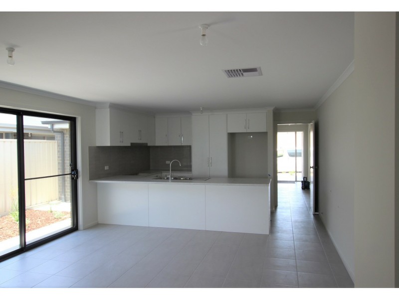 37 Seashell Road, Seaford Meadows SA 5169