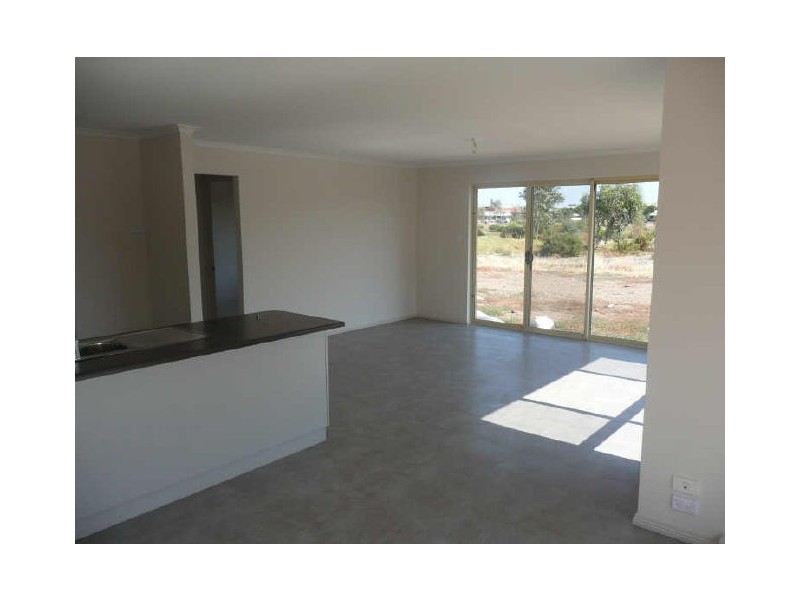 4 Chartreuse Court, Aldinga Beach SA 5173
