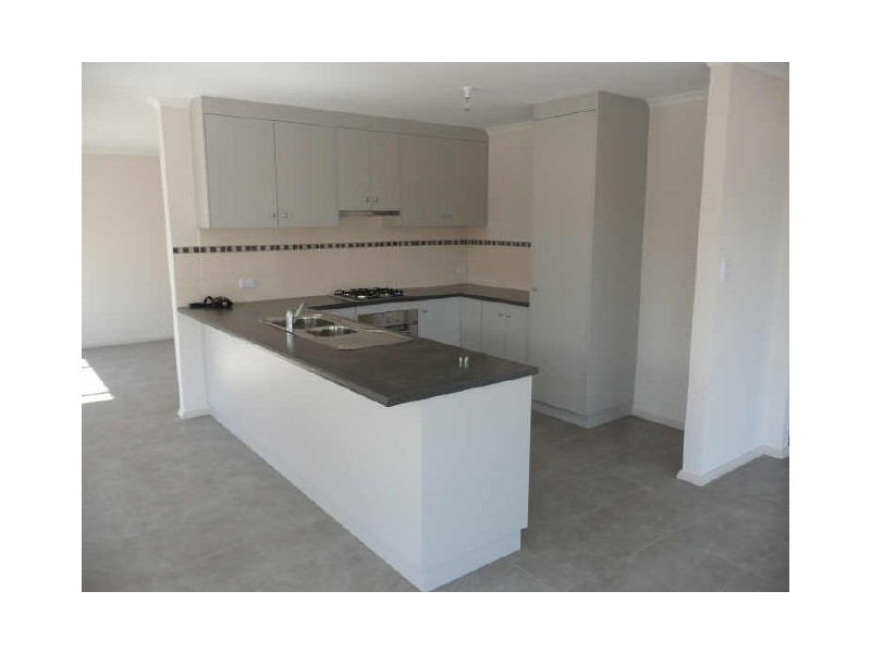 4 Chartreuse Court, Aldinga Beach SA 5173