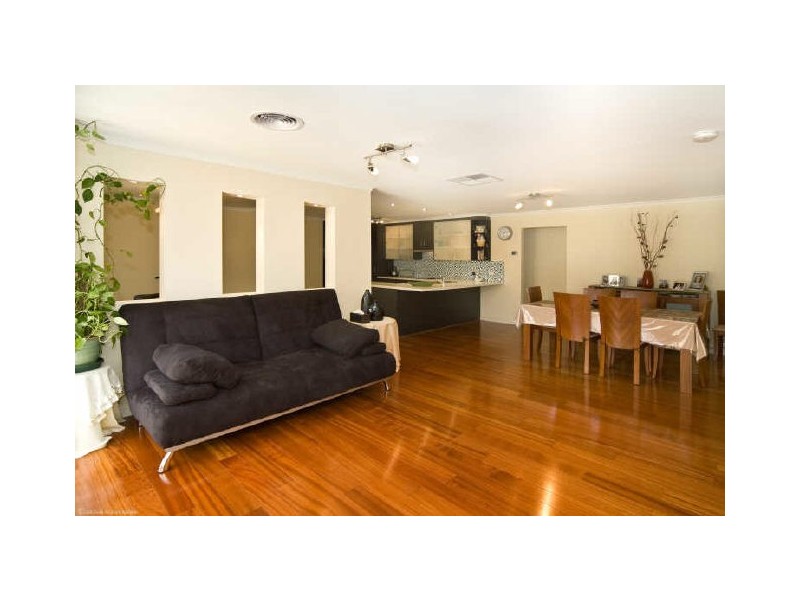 8 Casuarina Avenue, Aldinga Beach SA 5173