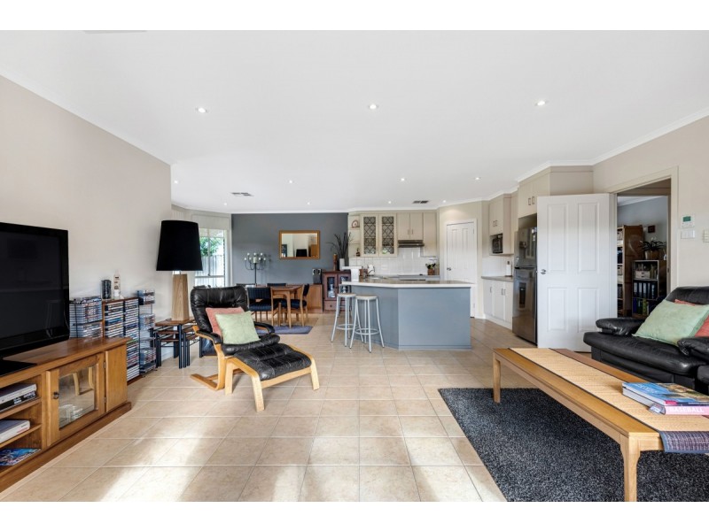 88 Quinliven Road, Aldinga Beach SA 5173