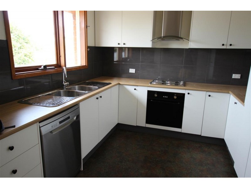 90 Elizabeth Road, Christie Downs SA 5164