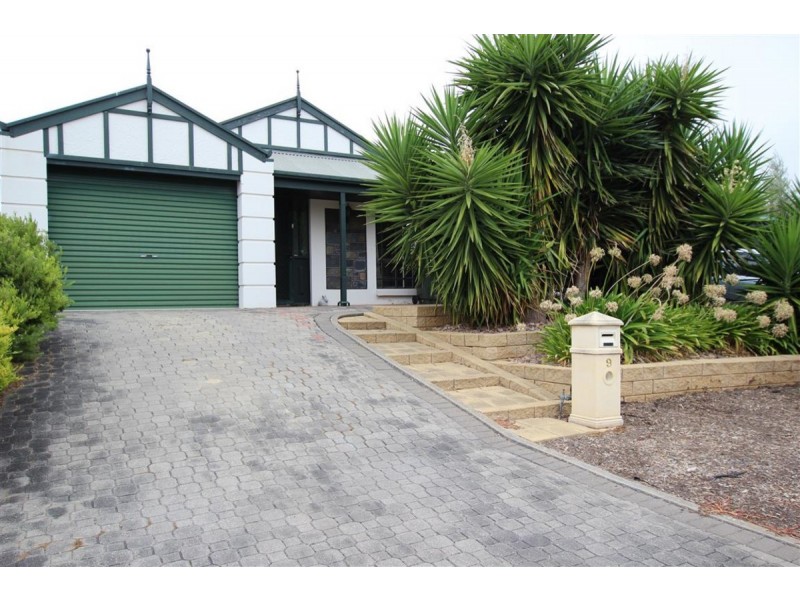 9 Zabica Avenue, Woodcroft SA 5162