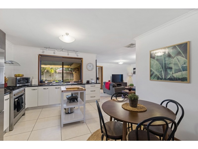 31 Gardenia Crescent, Morphett Vale SA 5162