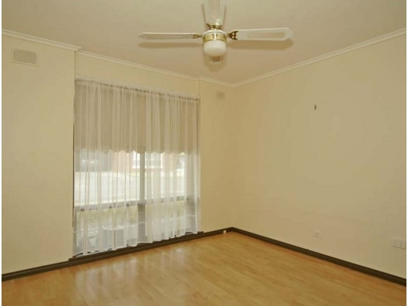 4/60 Booth Avenue, Morphett Vale SA 5162