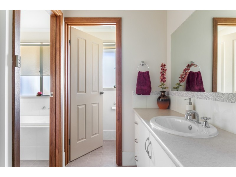 20 Aquamarine Avenue, Aldinga Beach SA 5173