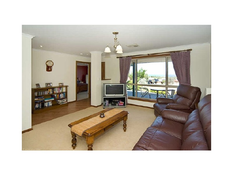 1 Sail Place, Seaford Rise SA 5169