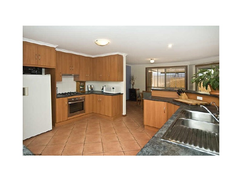 1 Sail Place, Seaford Rise SA 5169