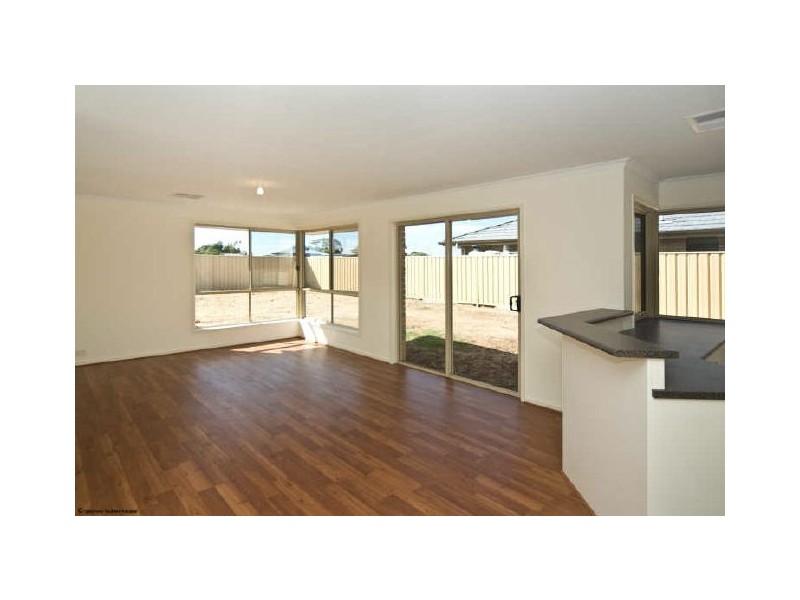 24 Banksia Avenue, Aldinga Beach SA 5173