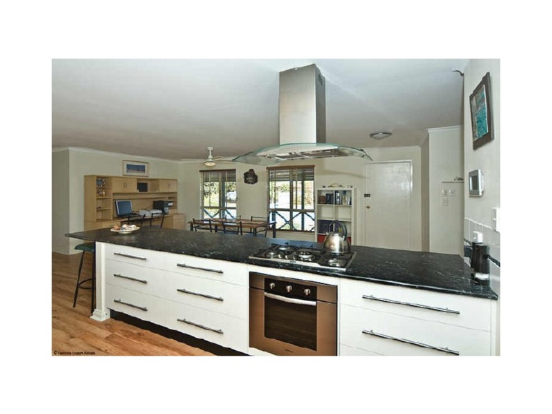 9 Humphrys Road, Aldinga Beach SA 5173